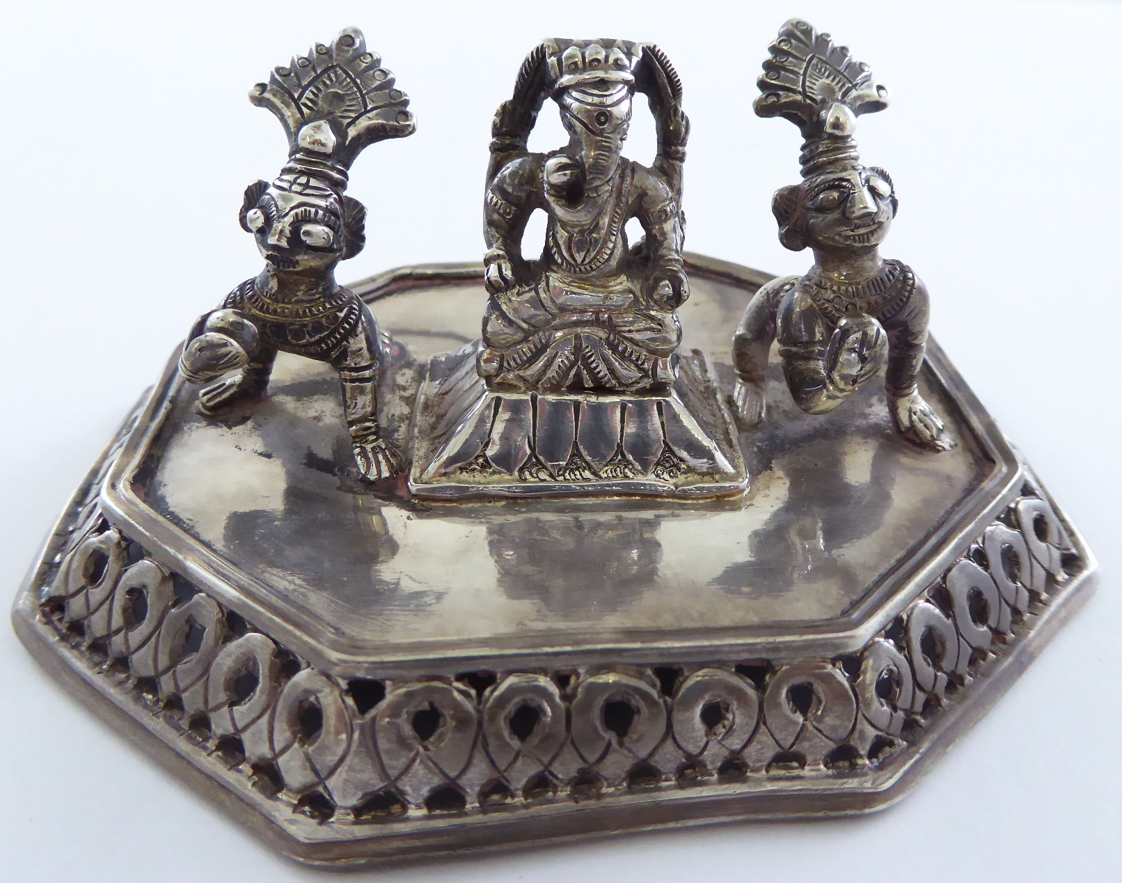 An Indian silver Hindu shrine group consisting of two crawling baby Krishna and the elephant head - Image 3 of 3