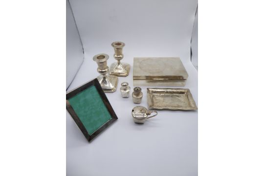 A collection of silver by Tackhing of Hong Kong to include a miniature tray, salts, two dwarf - Image 1 of 6