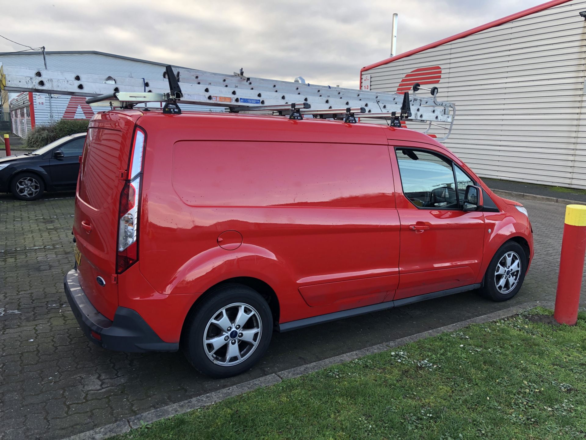 Ford Transit Connect 240 Limited, Red - Image 6 of 18