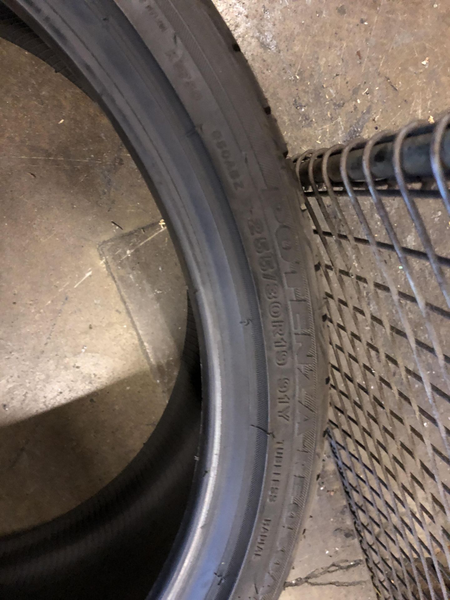 Bridgestone Potenza RE050A 255/30 R19 91Y XL Tyre (Please Note: Items located in Birmingham B6. - Image 4 of 4