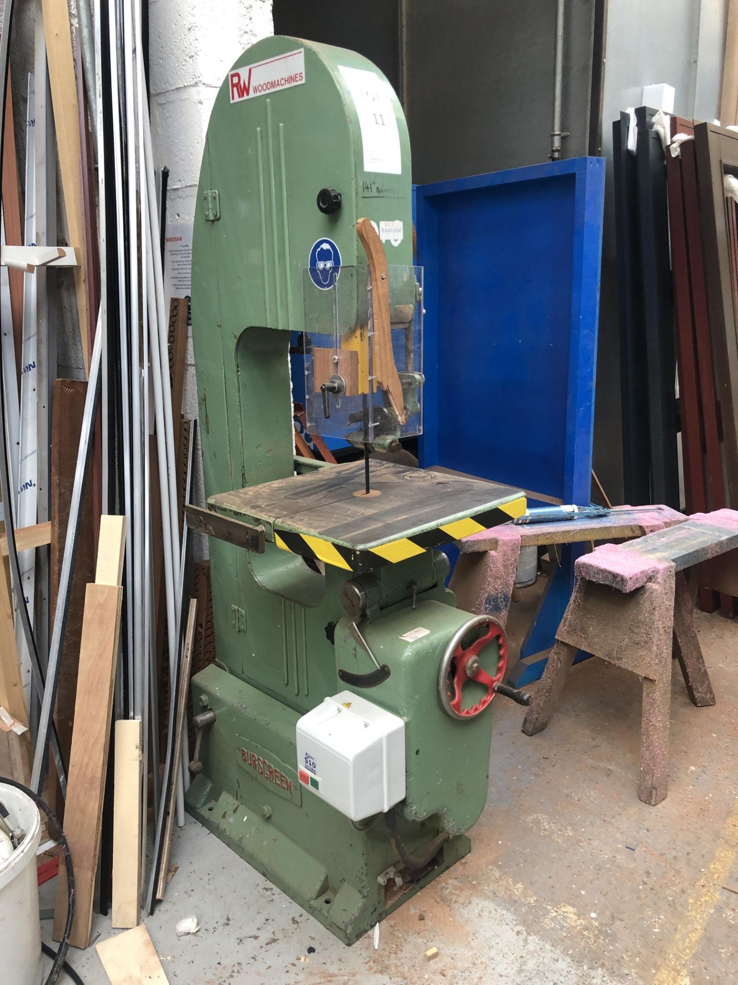Bursgreen Vertical Bandsaw 3phase Serial No: 2088/49 (Please note: Item needs electrical - Image 2 of 14