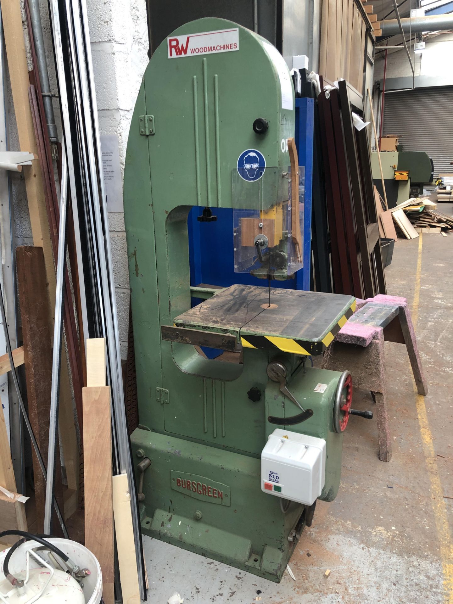 Bursgreen Vertical Bandsaw 3phase Serial No: 2088/49 (Please note: Item needs electrical - Image 6 of 14