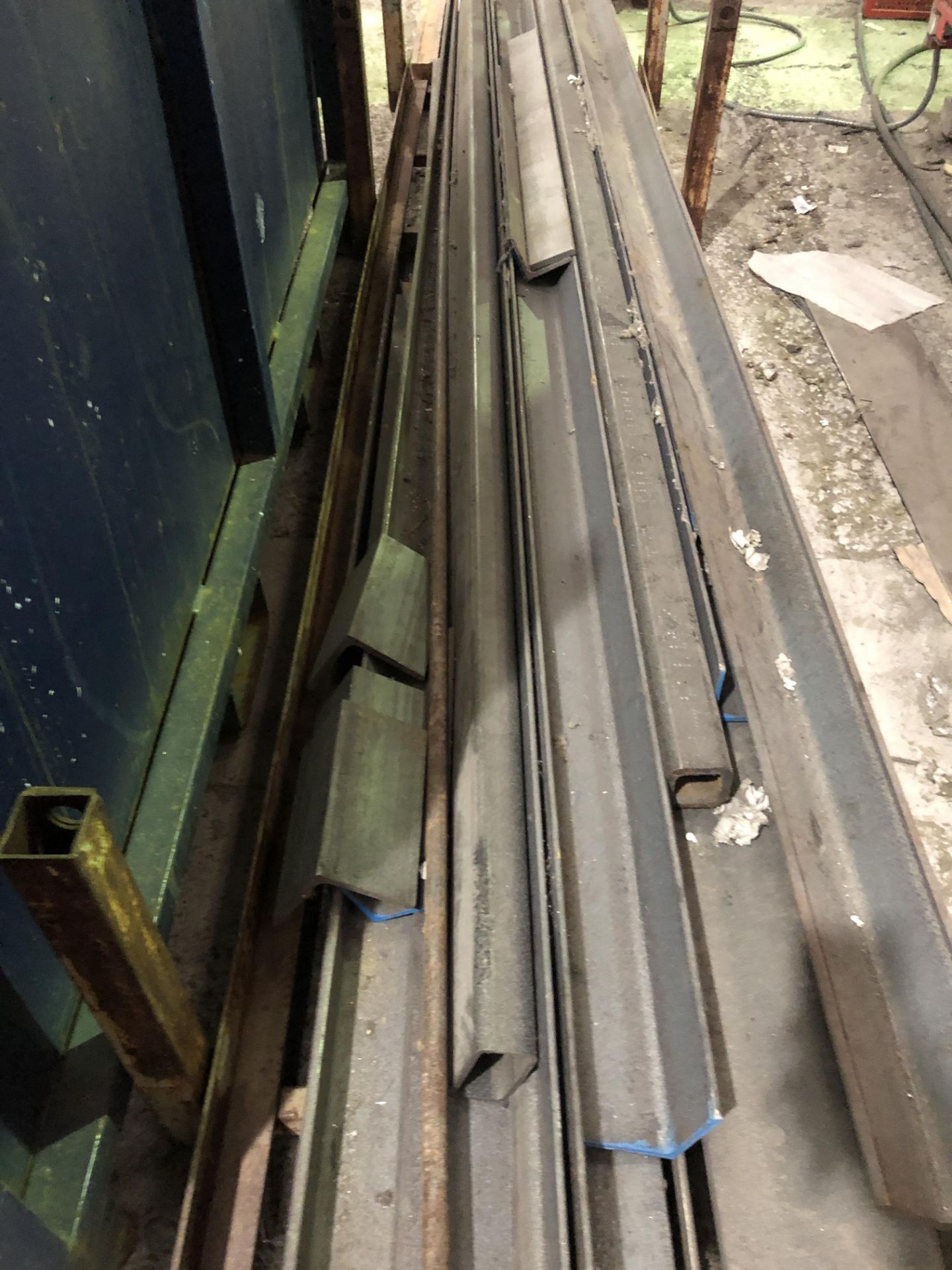 Quantity of Metal Box High Beams l shaped Beams & Metal Poles Stillage is Included As Shown (bin not - Image 11 of 15