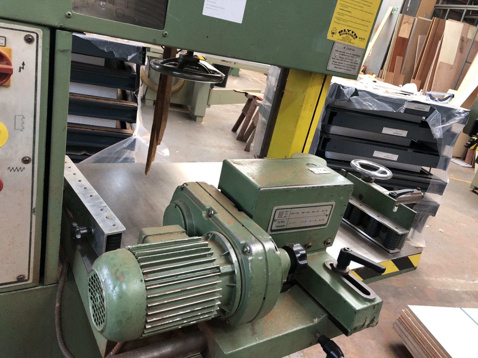 Wadkin PBRHD 89860 Power Band Resaw Bed size 1mtr x 0.75mtr 3phase(Please note: Item needs - Image 8 of 20