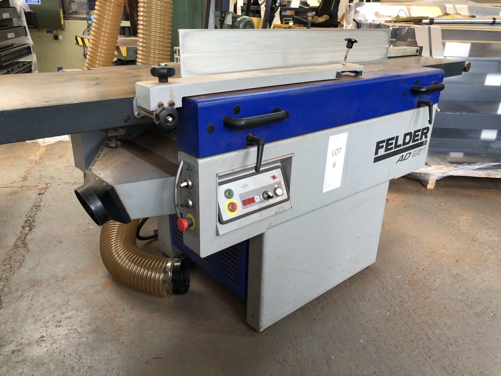 Felder AD951 Planer Thicknesser Serial No: 43001 29305 (2005) 3 phase(Please note: Item needs - Image 4 of 18