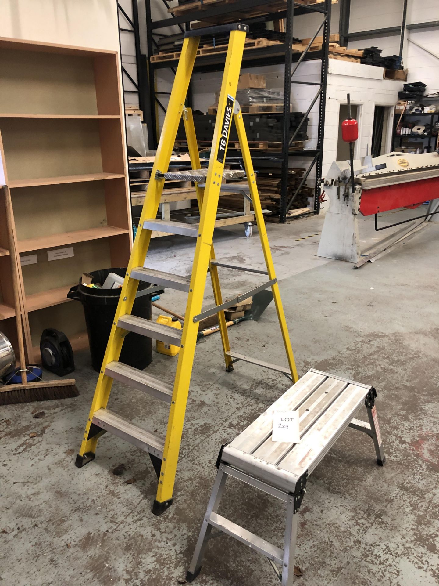 1x Ladder & 1x Small Platform (Please Note: Collection by appointment Tuesday 26th March From - Image 6 of 7