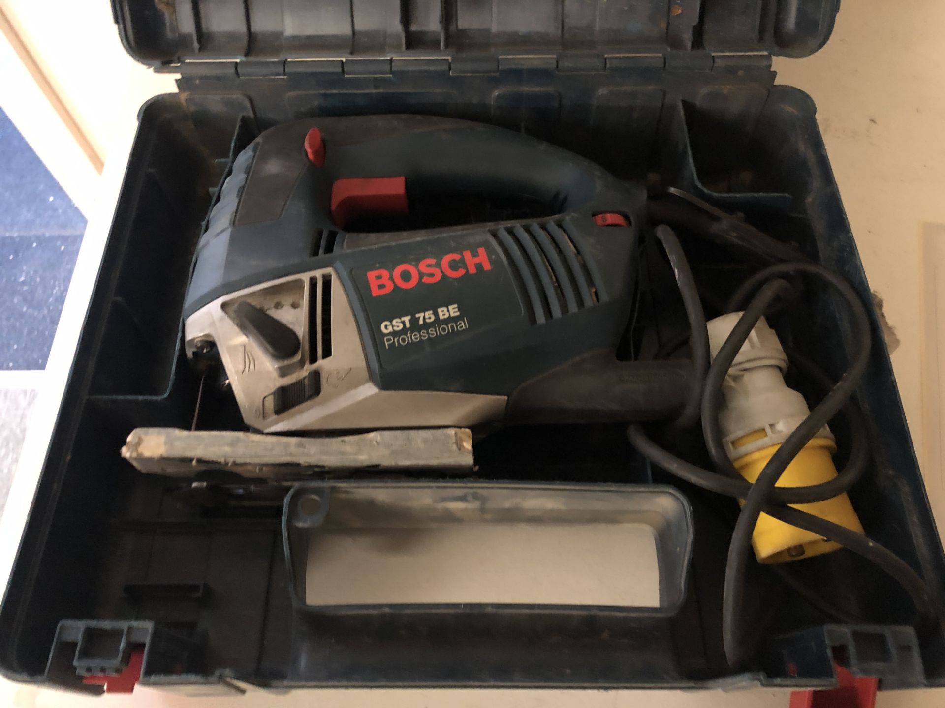 Borsch 110v Jigsaw (Please Note: Collection by appointment Tuesday 26th March From Hednesford,