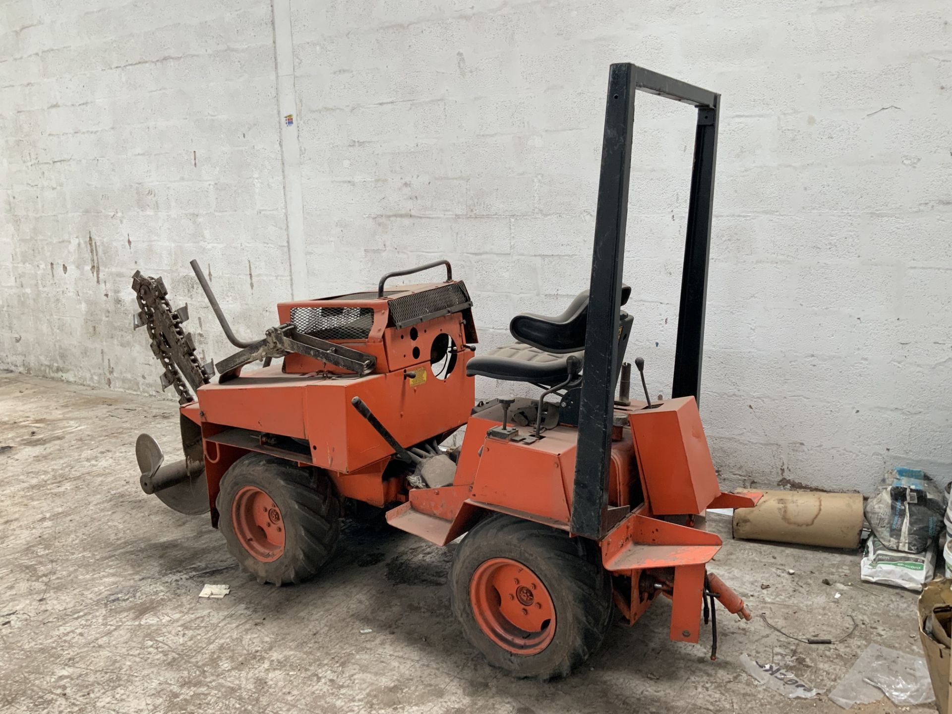 Case Trenching Machine (Located in Telford TF7 4PL - Collection By Appointment on Thursday 13th June - Image 8 of 11