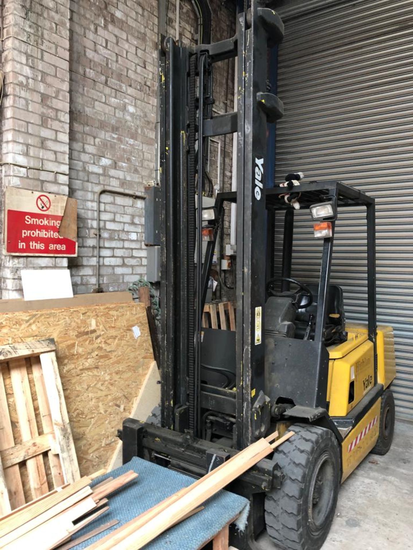 Yale GDP30TF Fork Lift Truck - Image 2 of 8