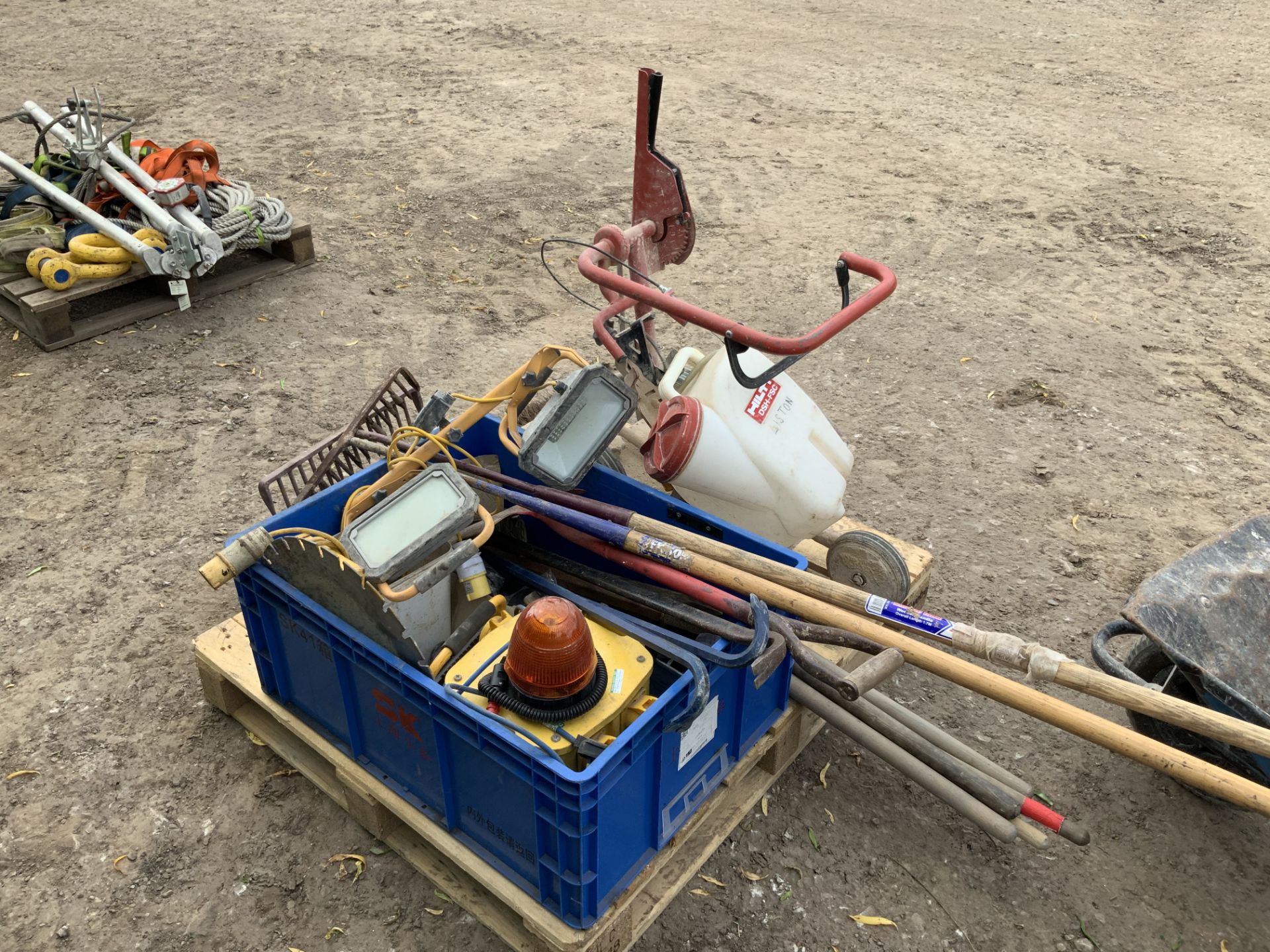 Hilti DSH-FSC 01 Floor Saw Cart for use with Hilti DSH 700 & DSH 900 Gas Saws, together with - Image 3 of 8