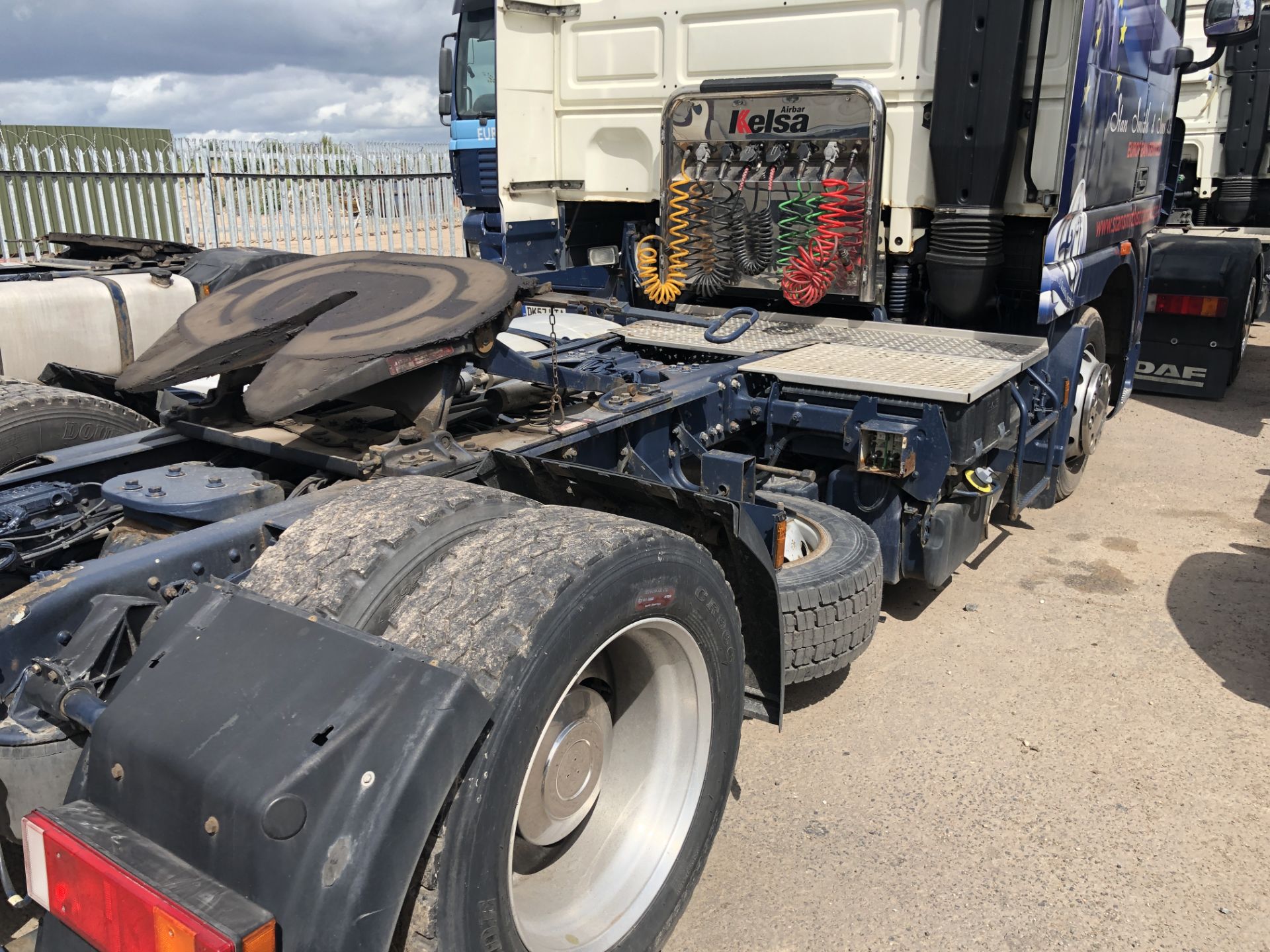 DAF FT XF105.410 LD SS, Euro 5, 4 x 2 Super Space Cab Tractor Unit , Recorded Usage 765,173 KM, - Image 23 of 51