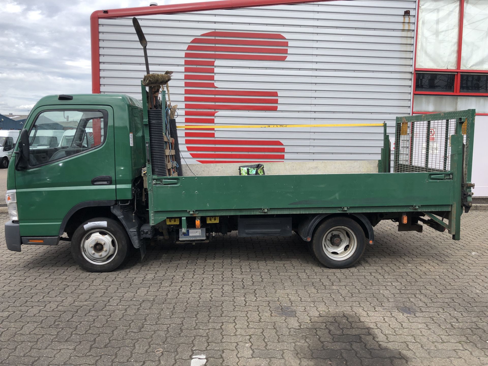 Mitsubishi Fuso Canter 3C13-30 MWB - Image 2 of 22