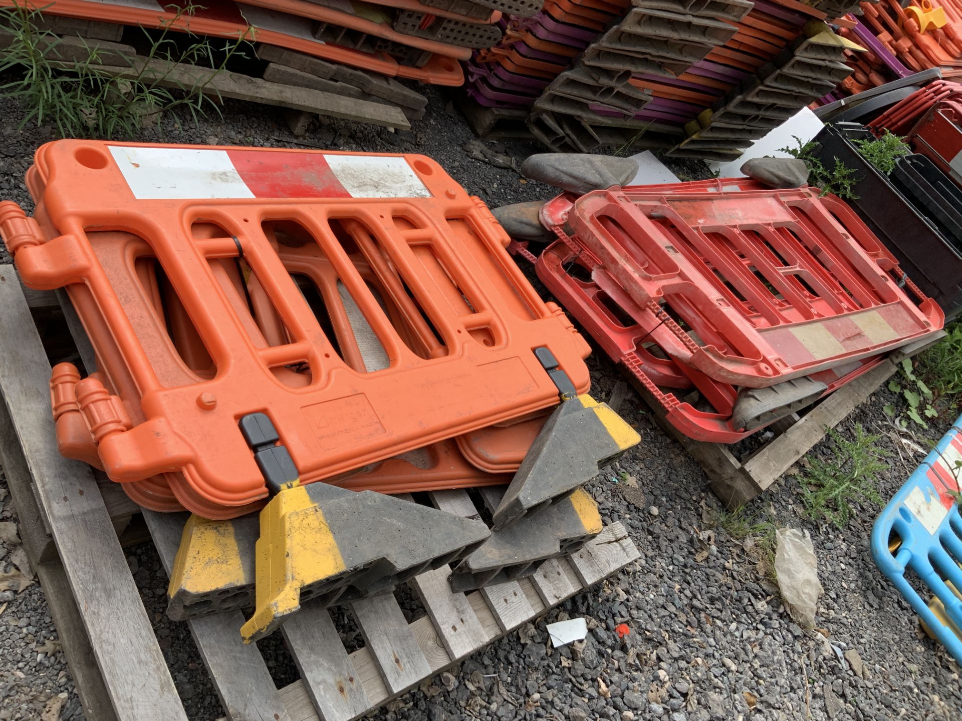 Large Quantiy (Approx 7 Pallets) of Traffic Management Road Barriers, Various Interlocking Barrier - Image 9 of 11