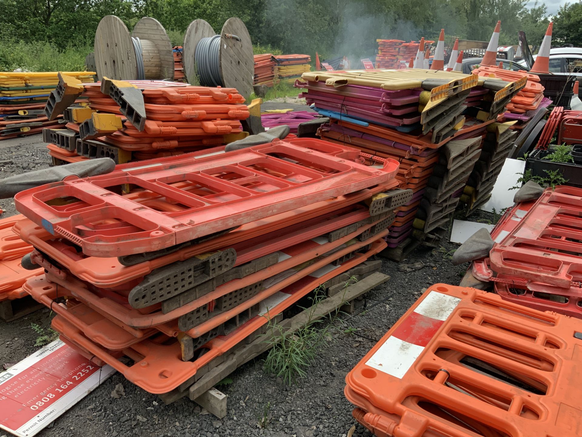 Large Quantiy (Approx 7 Pallets) of Traffic Management Road Barriers, Various Interlocking Barrier - Image 8 of 11