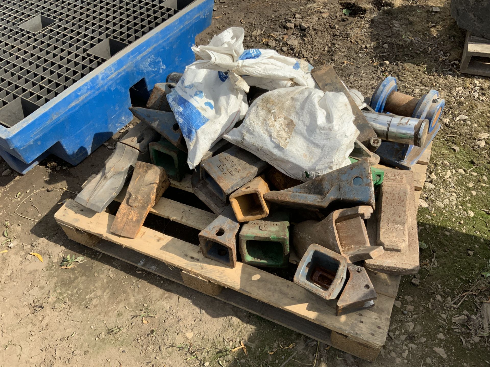 Pallet of Various Excavator Bucket Teeth as shown on Pallet - (Located in Derby DE72 3RD - - Image 2 of 5