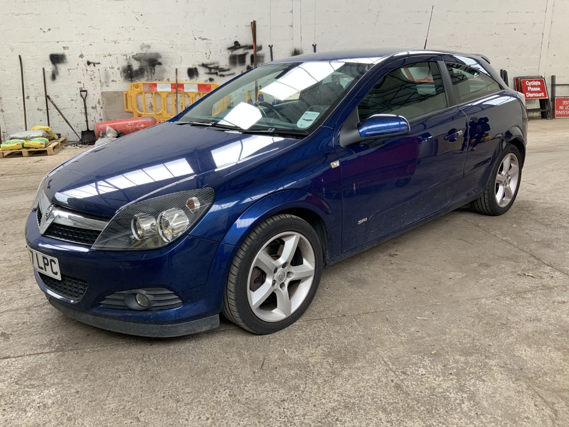 Vauxhall Astra SRI 1,910cc 6 Speed Manual, Diesel Coupe, Registration No. KH57 LPC, MOT 22nd October - Image 4 of 8