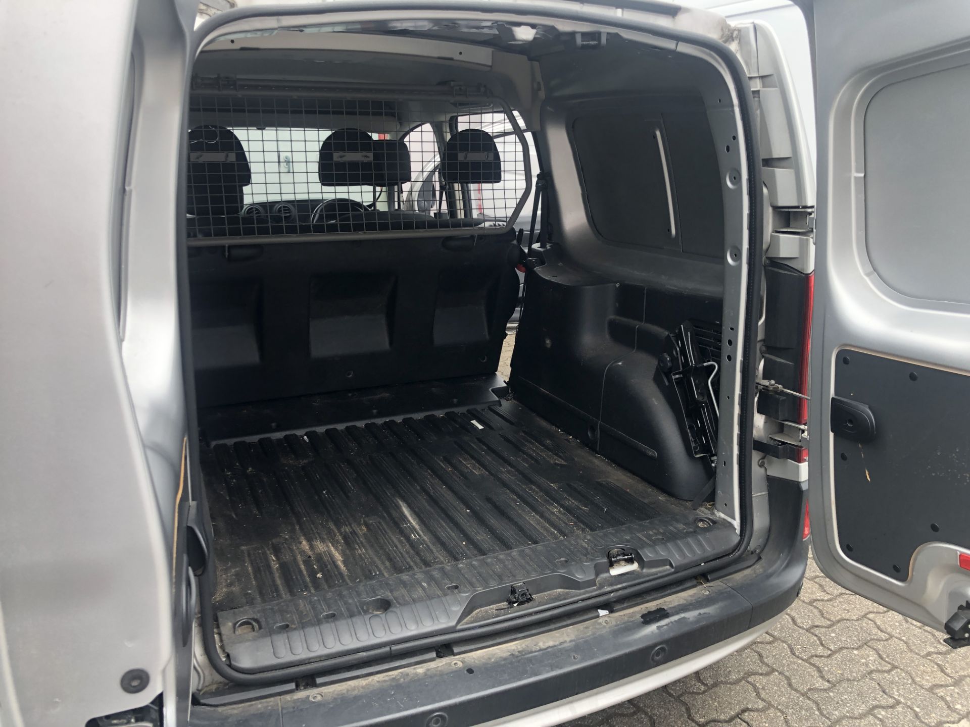 Mercedes Citan 111 CDI 1461cc 5 Speed Manual Dualiner Panel Van with Windows, Registration No. - Image 24 of 32