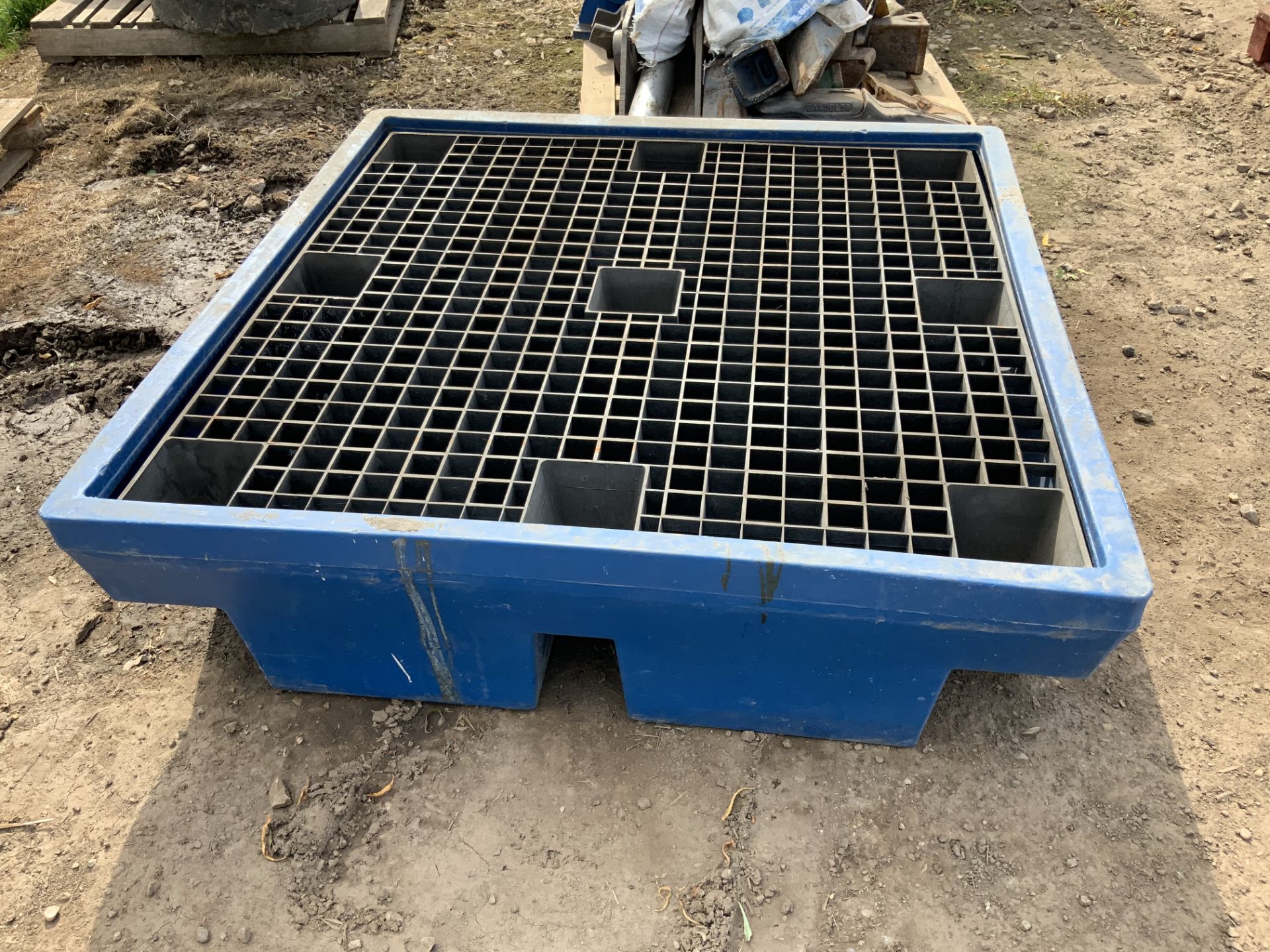 Make Unknown Plastic Bunded Oil Tray - (Located in Derby DE72 3RD - Collection By Appointment on - Image 3 of 4