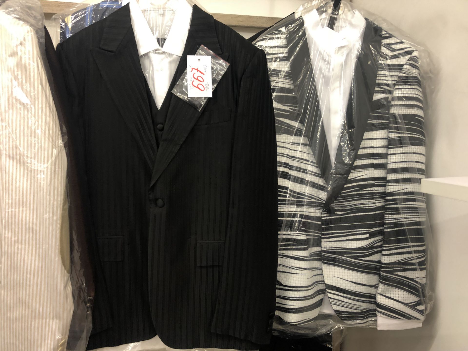 Box 20 22: Age 16yrs (Large) Boys Suits - Image 3 of 5