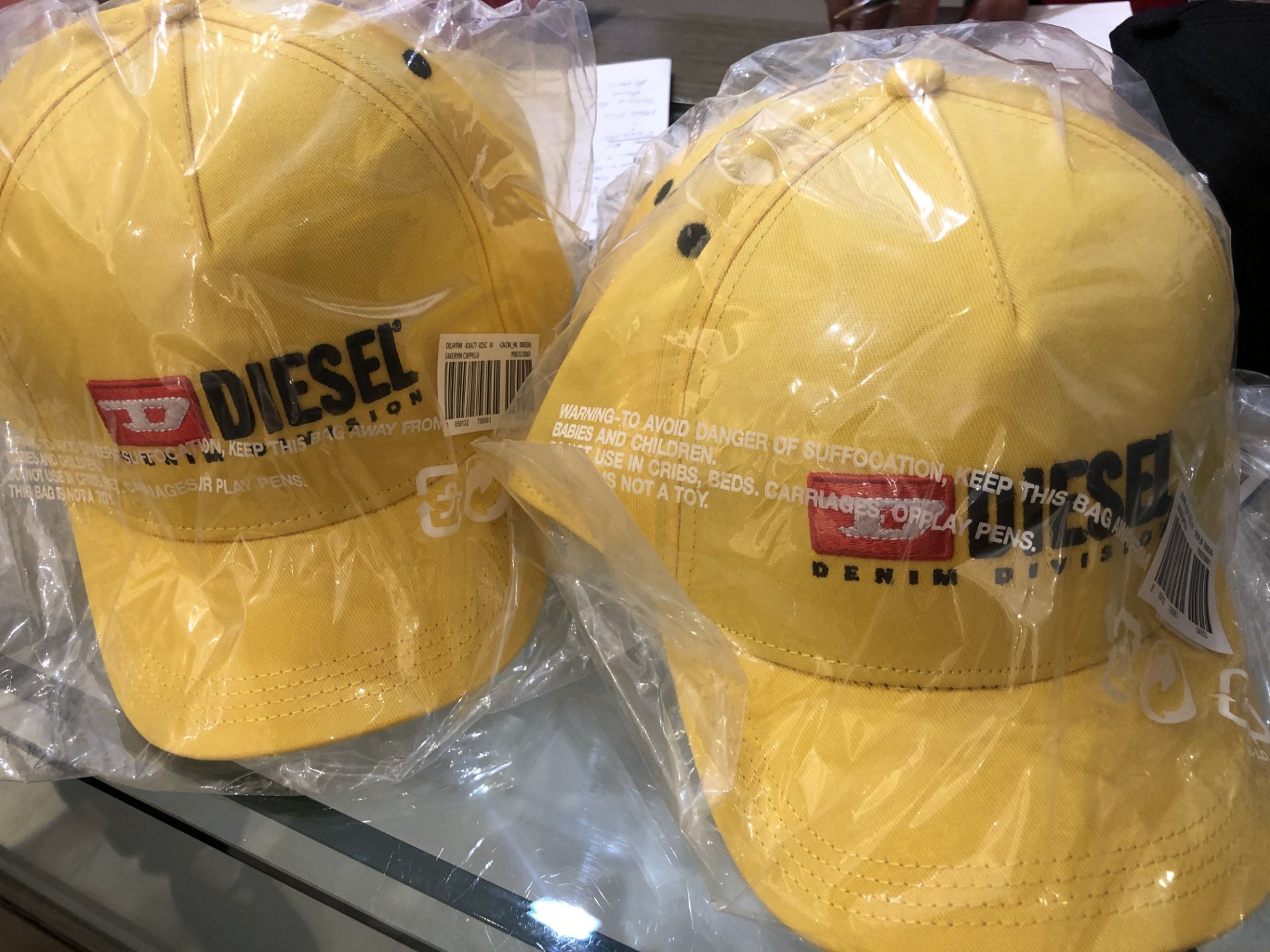 Box 82 - Diesel 2019 Baseball Hats -Yellow 2: 4yrs 2: Medium 2: Large Baseball Hats - Blue 2: