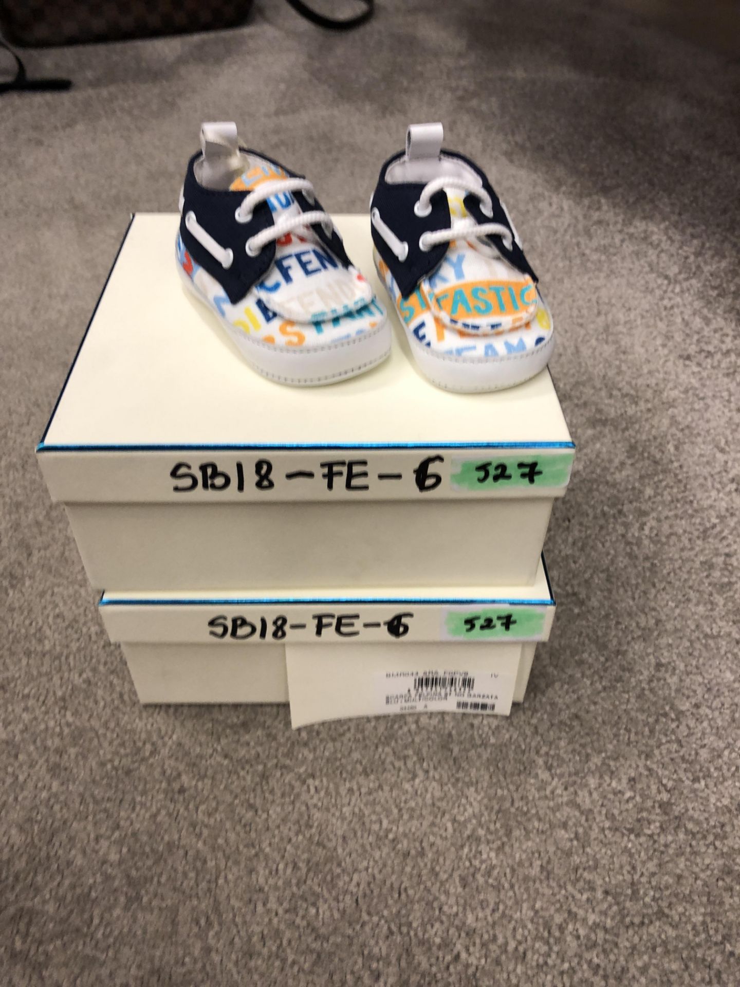 Box 15 6 Pairs: Fendi Childrens Shoe Style 270. Size 24 -34 1 Pair: Fendi Childrens Shoe Style - Image 6 of 13