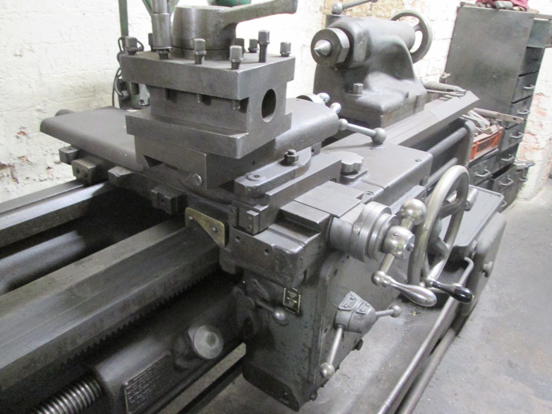 Swift-Sentinel Gap Bed Centre Lathe (Gap piece missing, size 360 x 410 mm) Distance between - Image 7 of 13