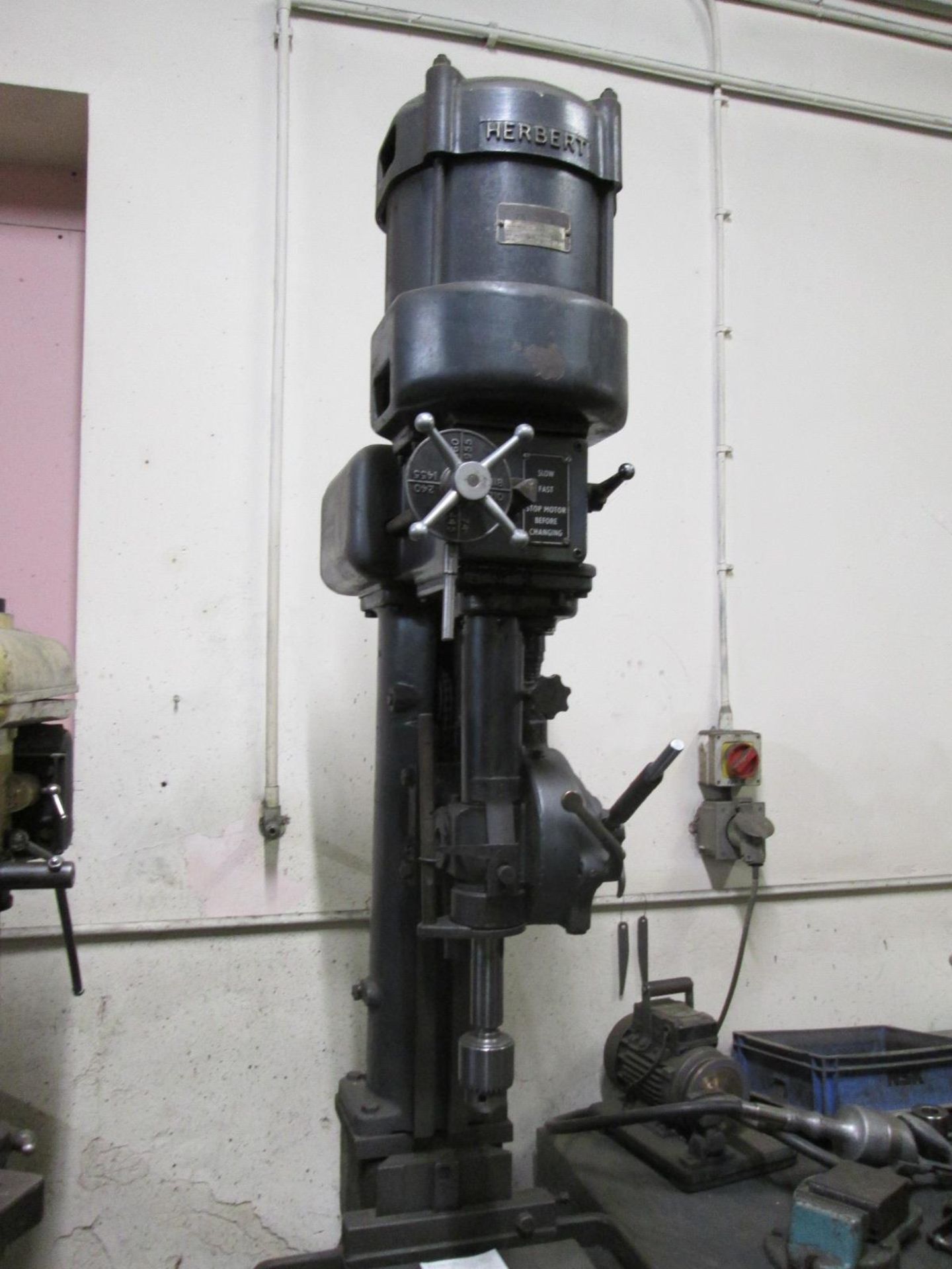 Herbert Pillar Drill, Rise and fall table size 500 mm x 500 mm, Spindle speeds 74-1455 rpm, 3MT - Image 2 of 5