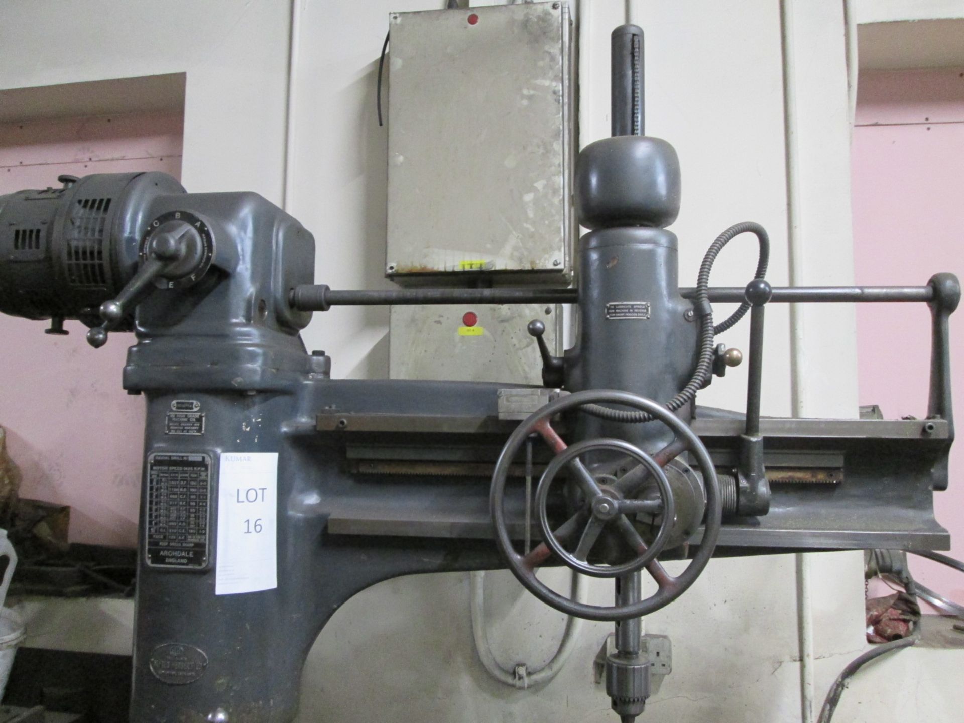 Archdale Radial Arm Drilling Machine, 3 Ft arm, Rise and fall table size 900 mm x 560 mm, Spindle - Image 3 of 9