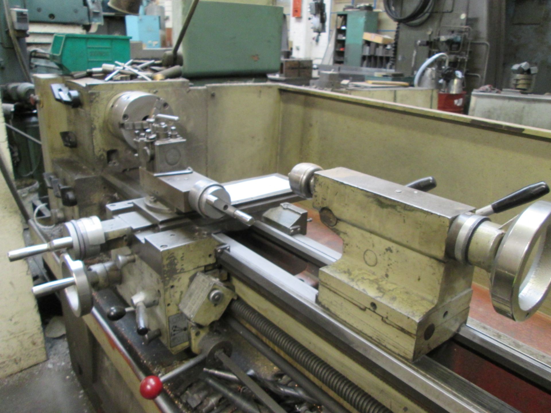 Harrison Gap Bed Centre Lathe, Distance between centres 1000 mm, Swing over bed 320 mm diameter, - Image 6 of 10