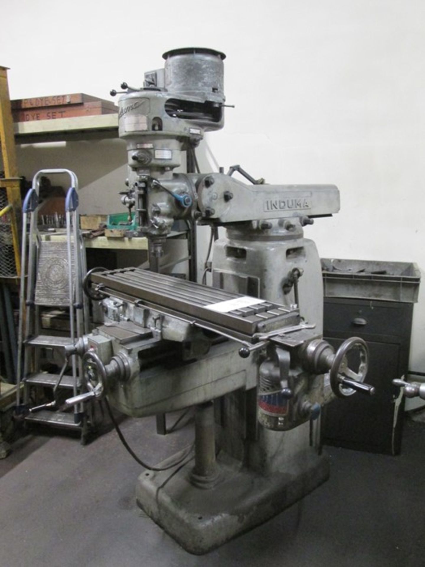 Induma Turret Head Milling Machine, Table size 1060 mm x 230 mm, Spindle speeds 65-2200 rpm (belt