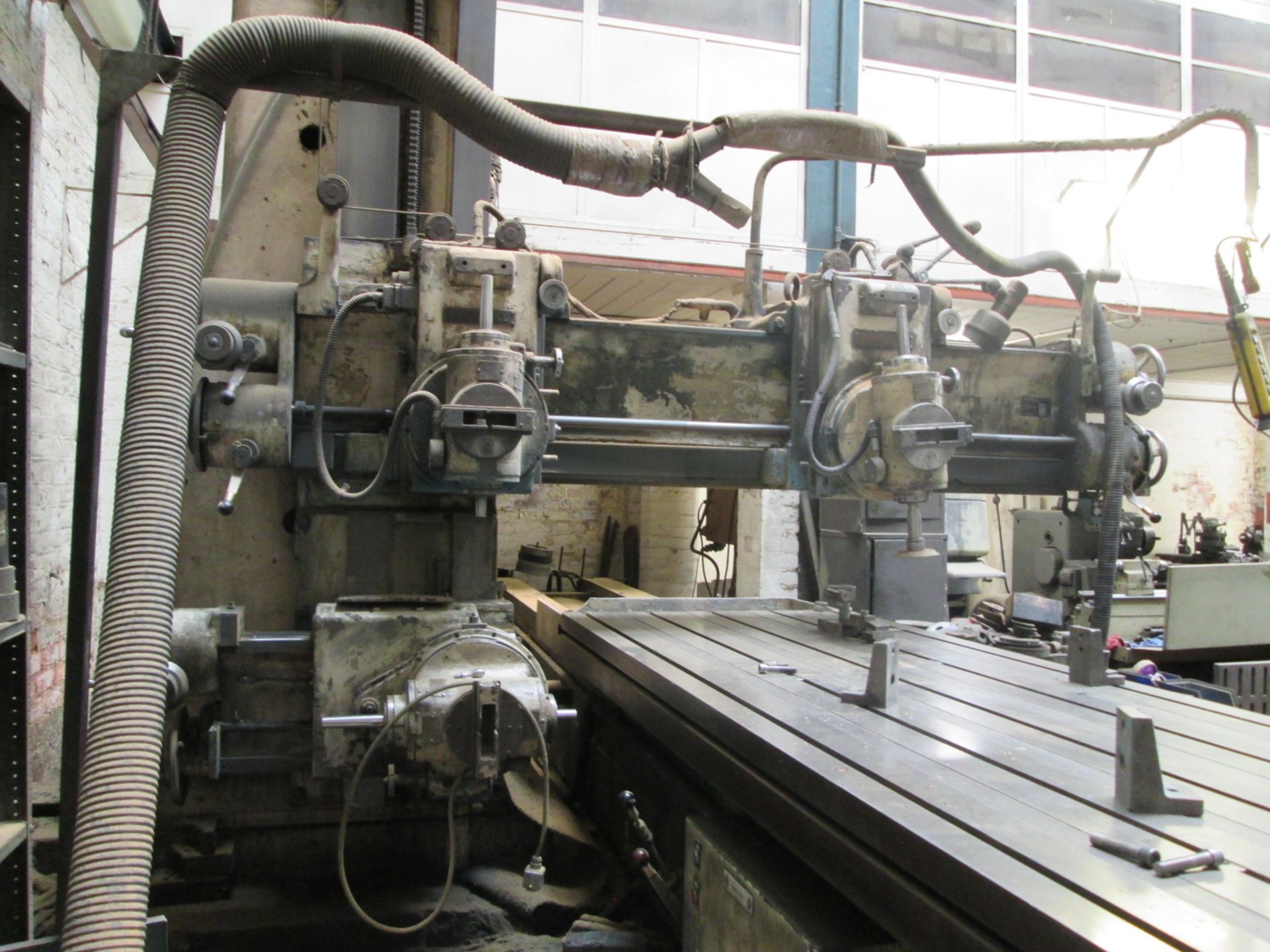 Churchill Double Head Slideway Grinder, Table size 3650 mm x 1065 mm, Double 2 spindle swivel - Image 10 of 12