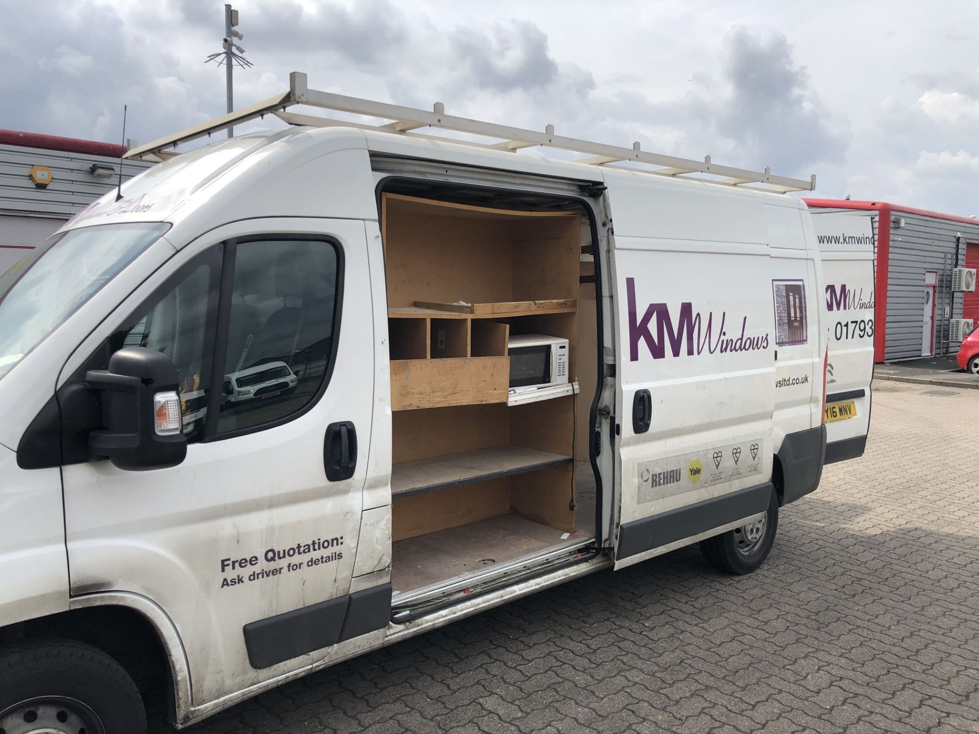 Citroen Relay 35 L3 H2 Enterprise 2,198cc Diesel, 6 Speed Manual, Panel Van with Glass Roof Rack - Image 19 of 34