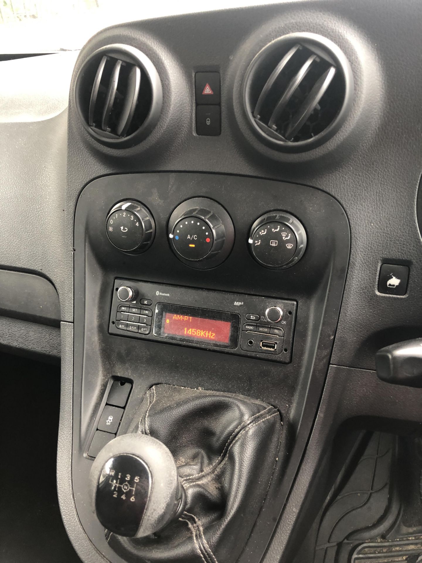 Mercedes Citan 111 CDI 1461cc 5 Speed Manual Dualiner Panel Van with Windows - Image 27 of 29