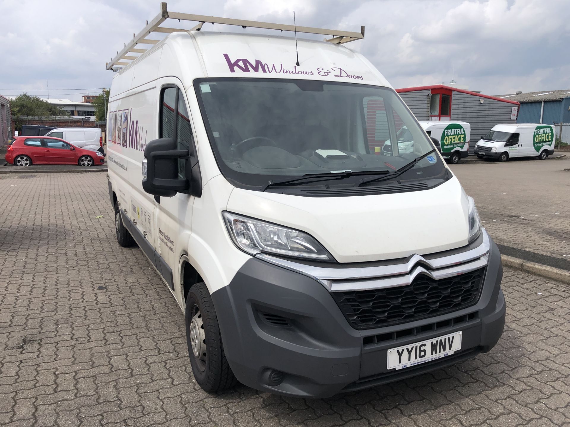 Citroen Relay 35 L3 H2 Enterprise 2,198cc Diesel, 6 Speed Manual, Panel Van with Glass Roof Rack