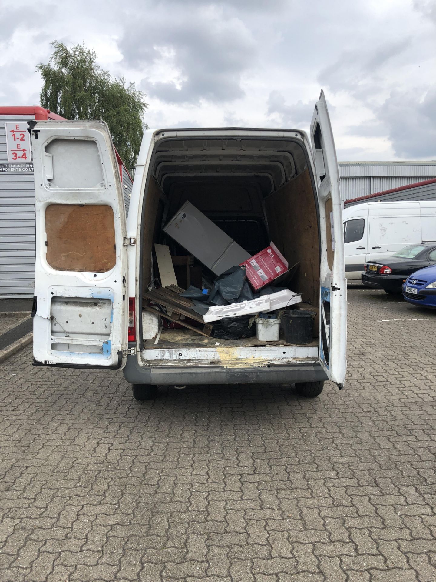 Ford Transit 100 T350L RWD, LWB Panel Van, Registration No. LD09 AKZ - Image 14 of 23