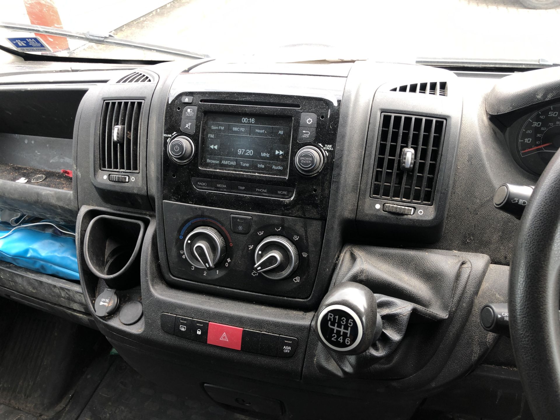 Citroen Relay 35 L3 H2 Enterprise 2,198cc Diesel, 6 Speed Manual, Panel Van with Glass Roof Rack - Image 30 of 34