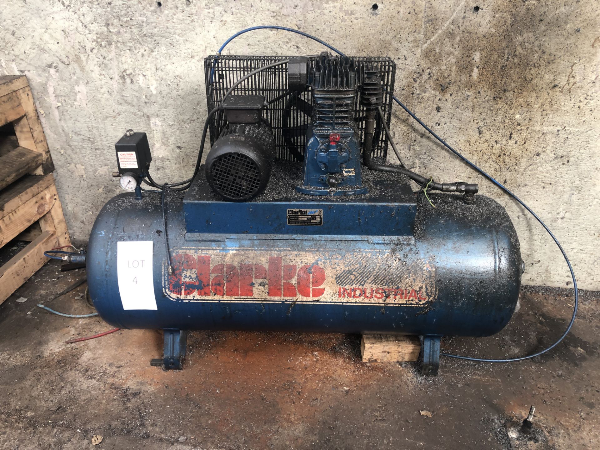 Clarke Model SE18C 200, Receiver Mounted Air Compressor, (2009)