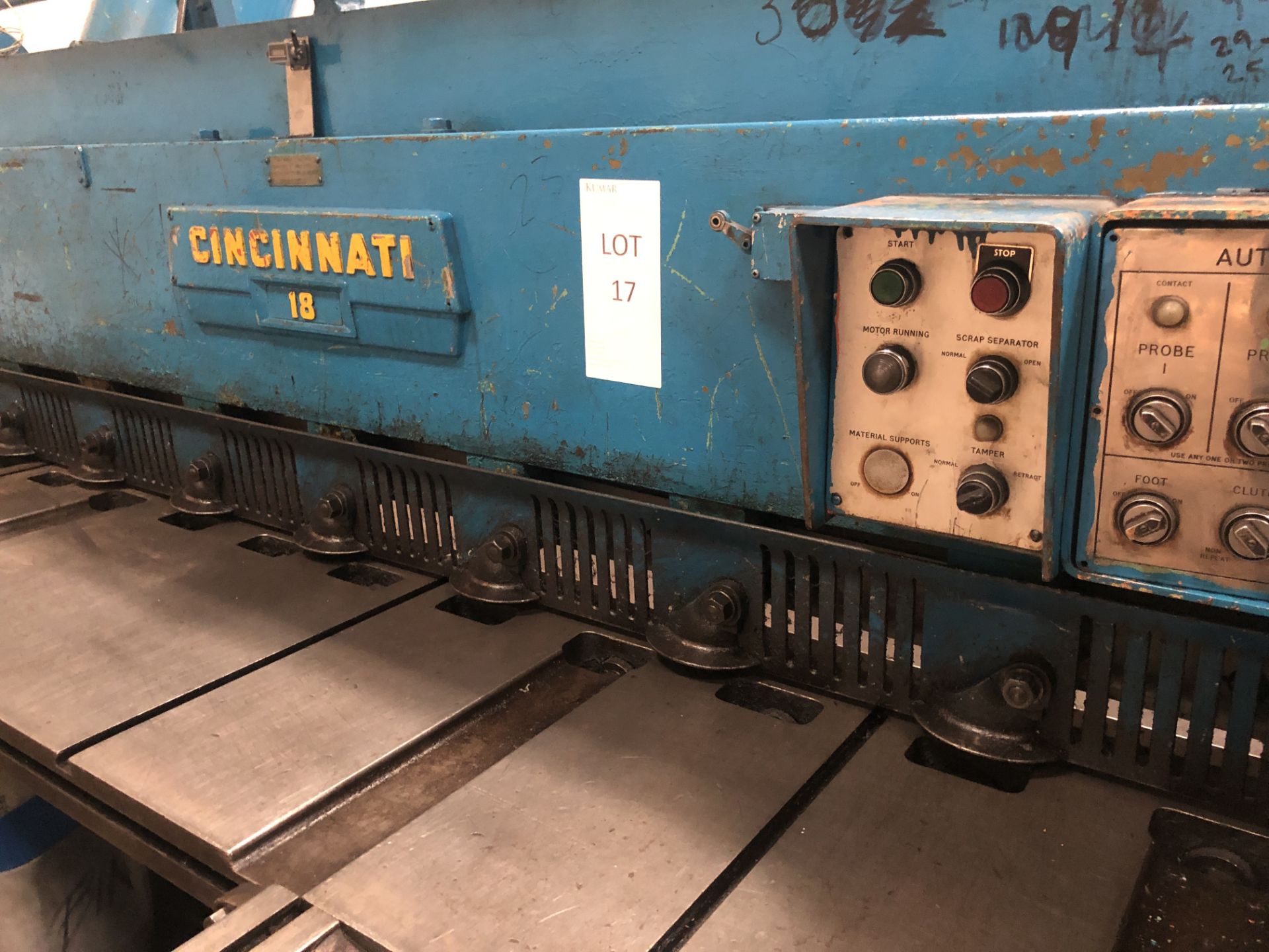 Cincinnati 1810 1/4" Mild Steel, Automatic Shear, Serial No.17K01 with Guards - Image 6 of 16