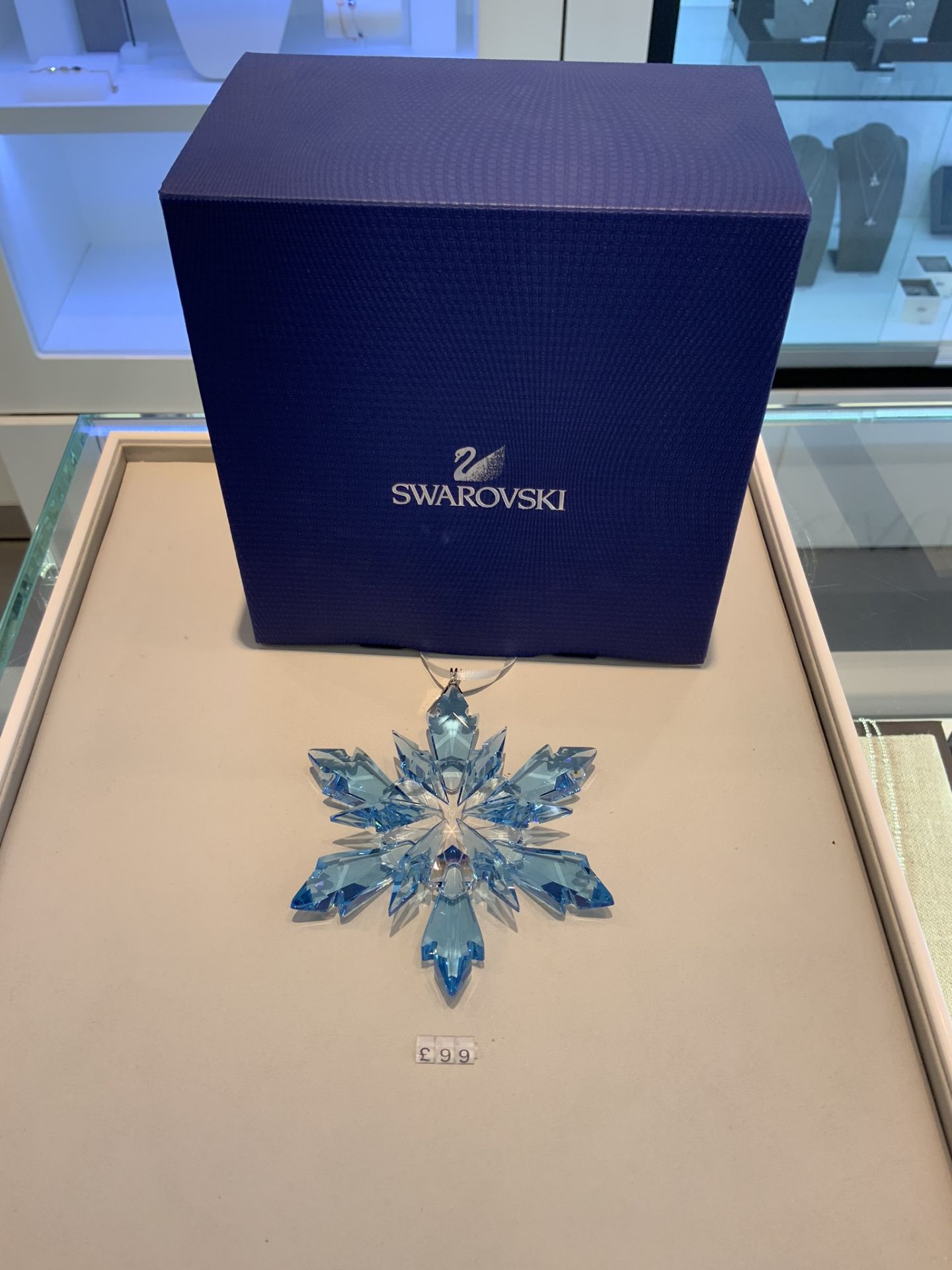 Swarovski Crystal Disney Frozen Snowflake Ornament RRP £99 - Image 5 of 5