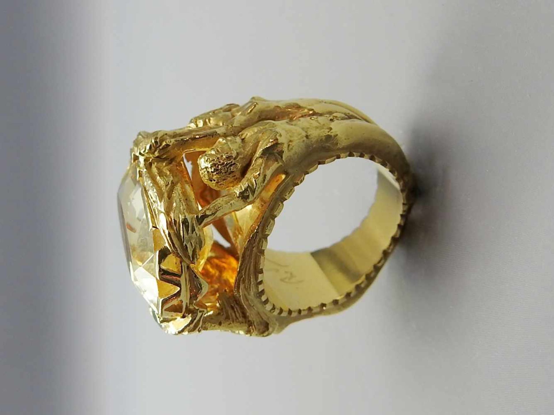 Hochwertiges Citrin-Schmuckset18 K. Gelbgold. Set bestehend aus monumentalem Ring, eingerahmt von - Bild 2 aus 6