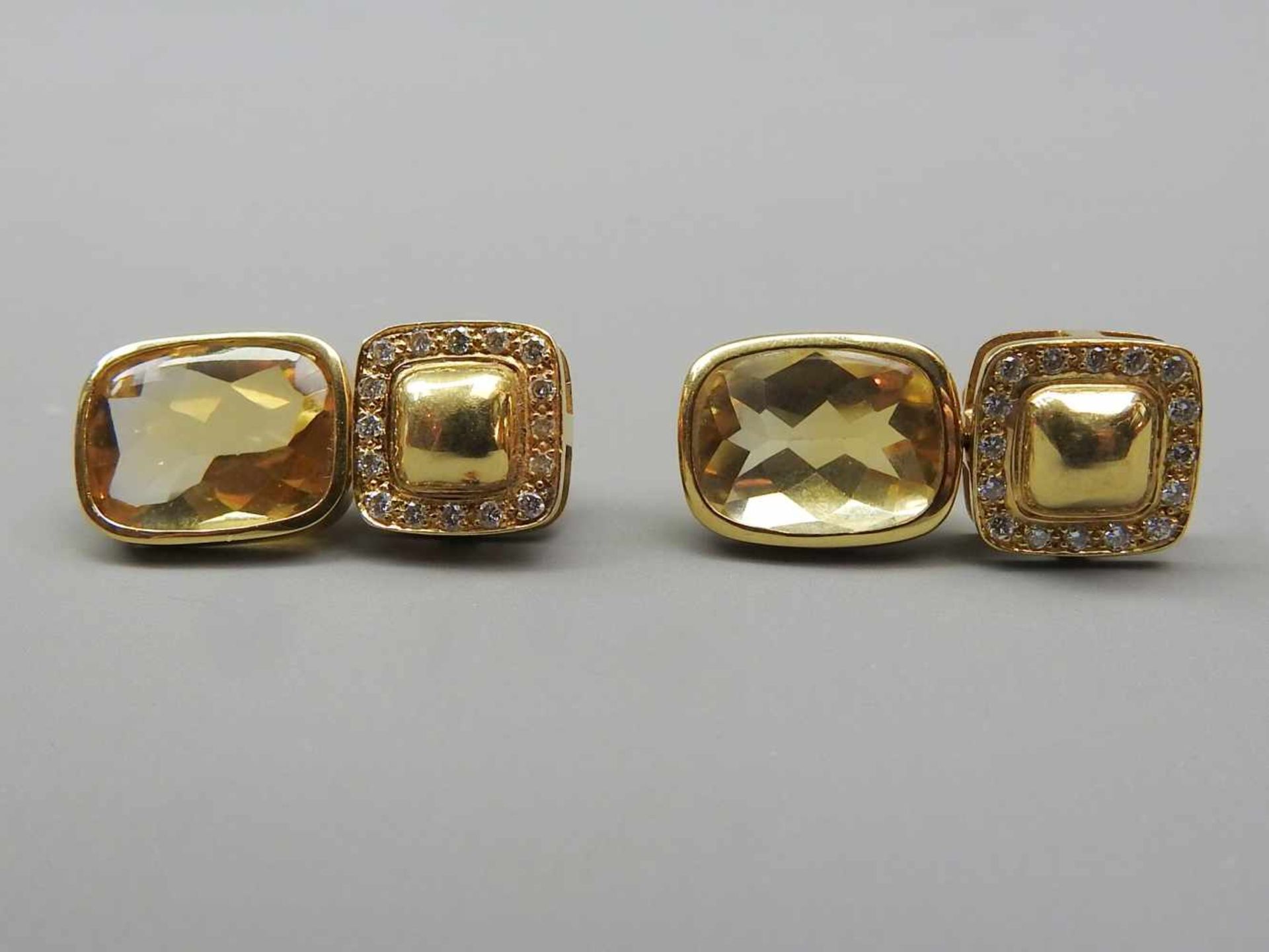 Hochwertiges Citrin-Schmuckset18 K. Gelbgold. Set bestehend aus monumentalem Ring, eingerahmt von - Bild 6 aus 6