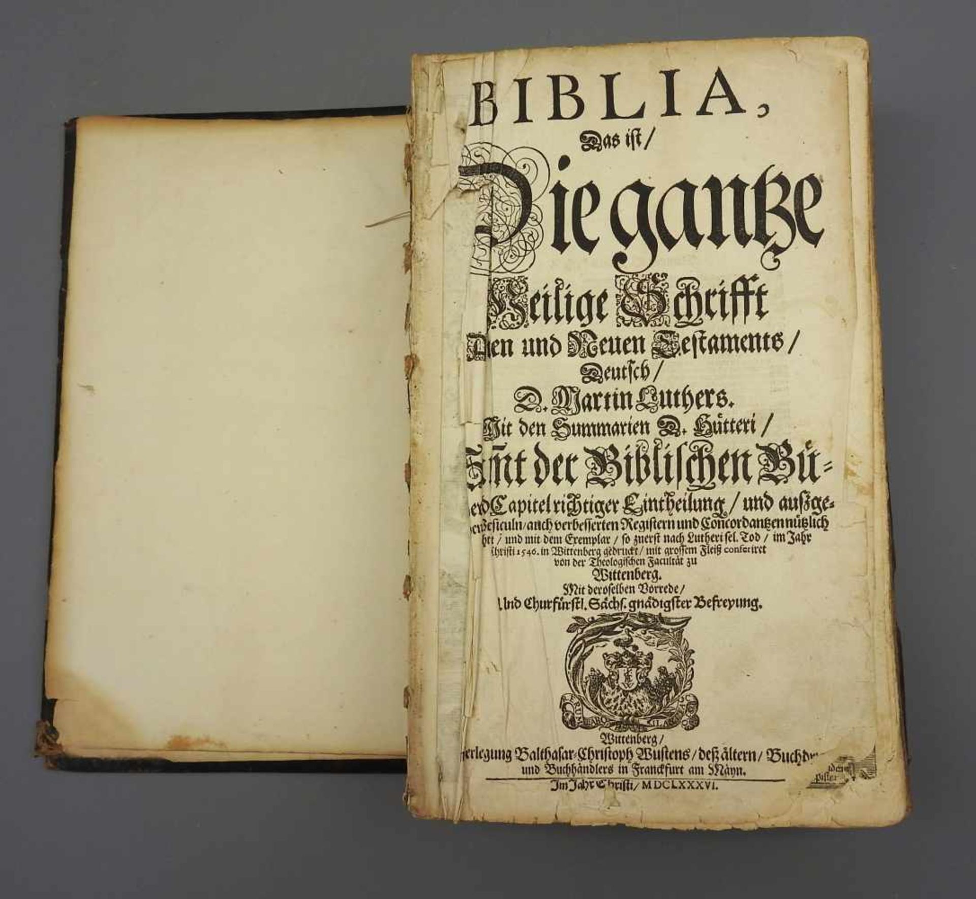 Alte BibelAlte Bibel in Ledereinband. Ehemals mit Montur, diese jedoch nicht mehr vorhanden. "Die