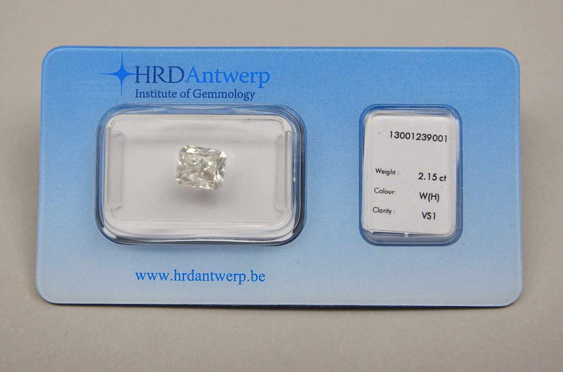 Diamant im Radiant-SchliffCa. 2,15 ct. Farbe W (H), VS 1. Mit Expertise von HRD Antwerp. H x B x T