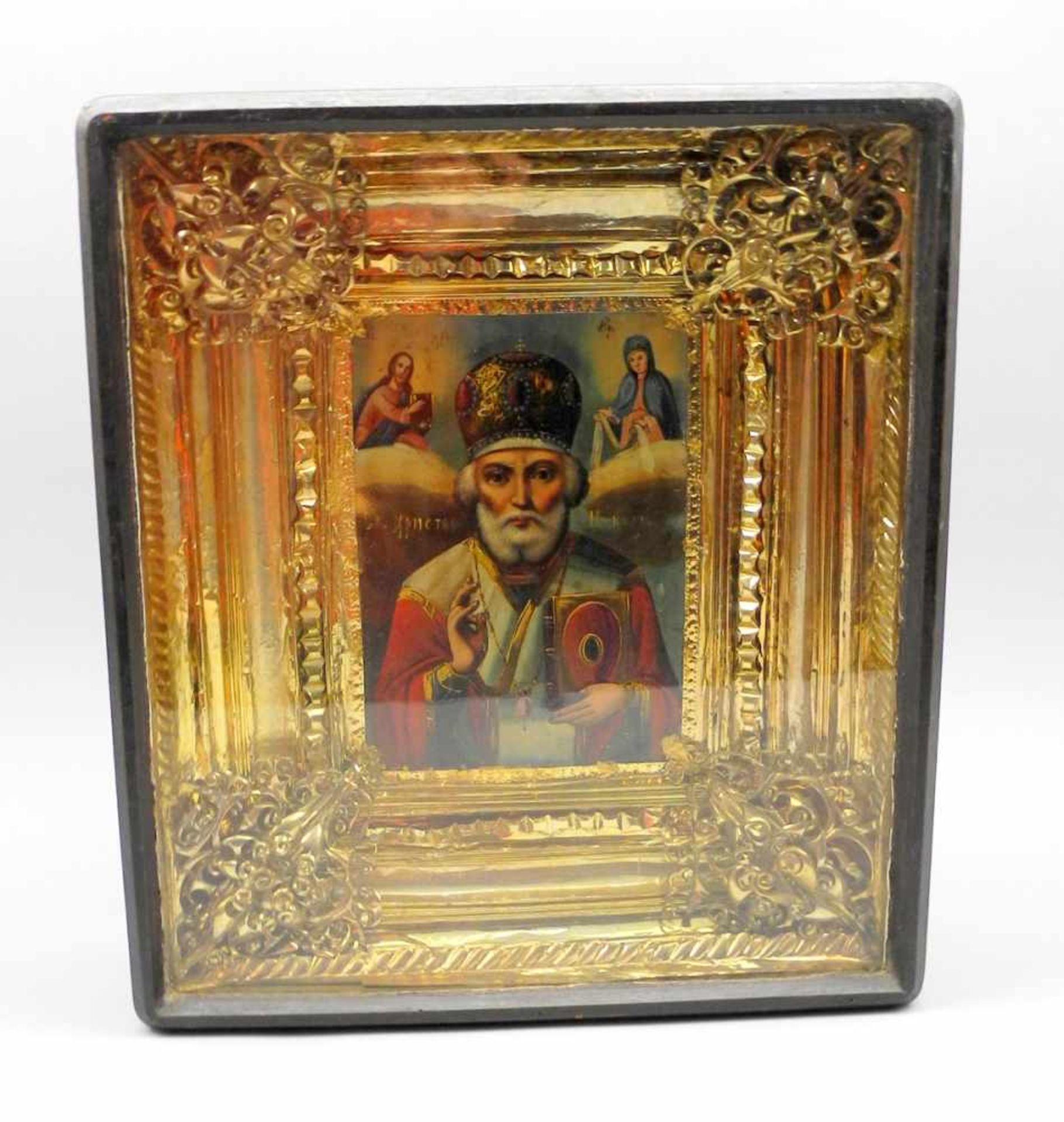 Ikone des Heiligen NikolausTempera/Holz, im prunkvollen Rahmen. In Zentrum der Darstellung steht der