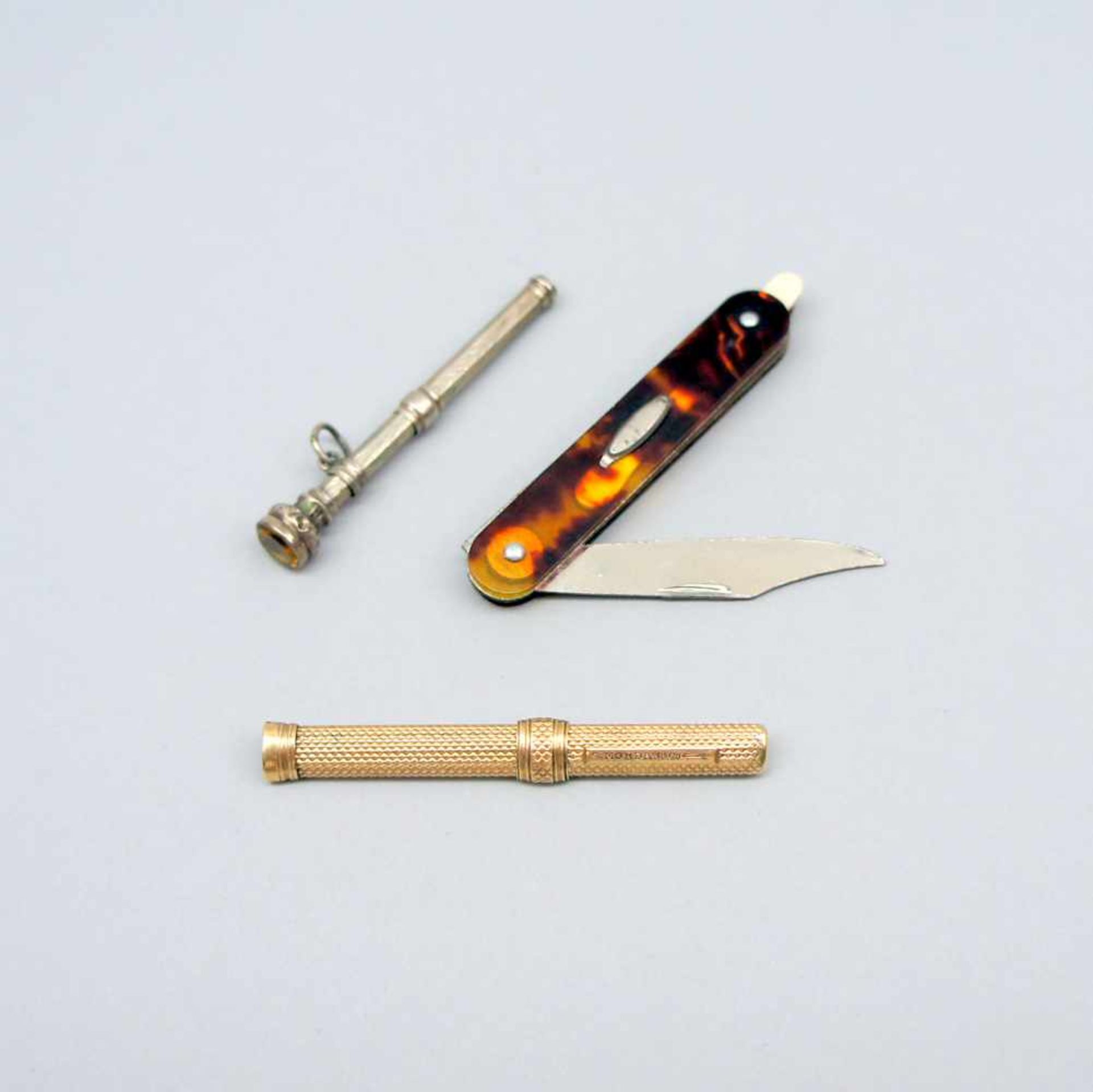 Kleines Konvolut von Bleistiften und TaschenmessernSilber/Silber vergoldet. Konvolut bestehend aus 3