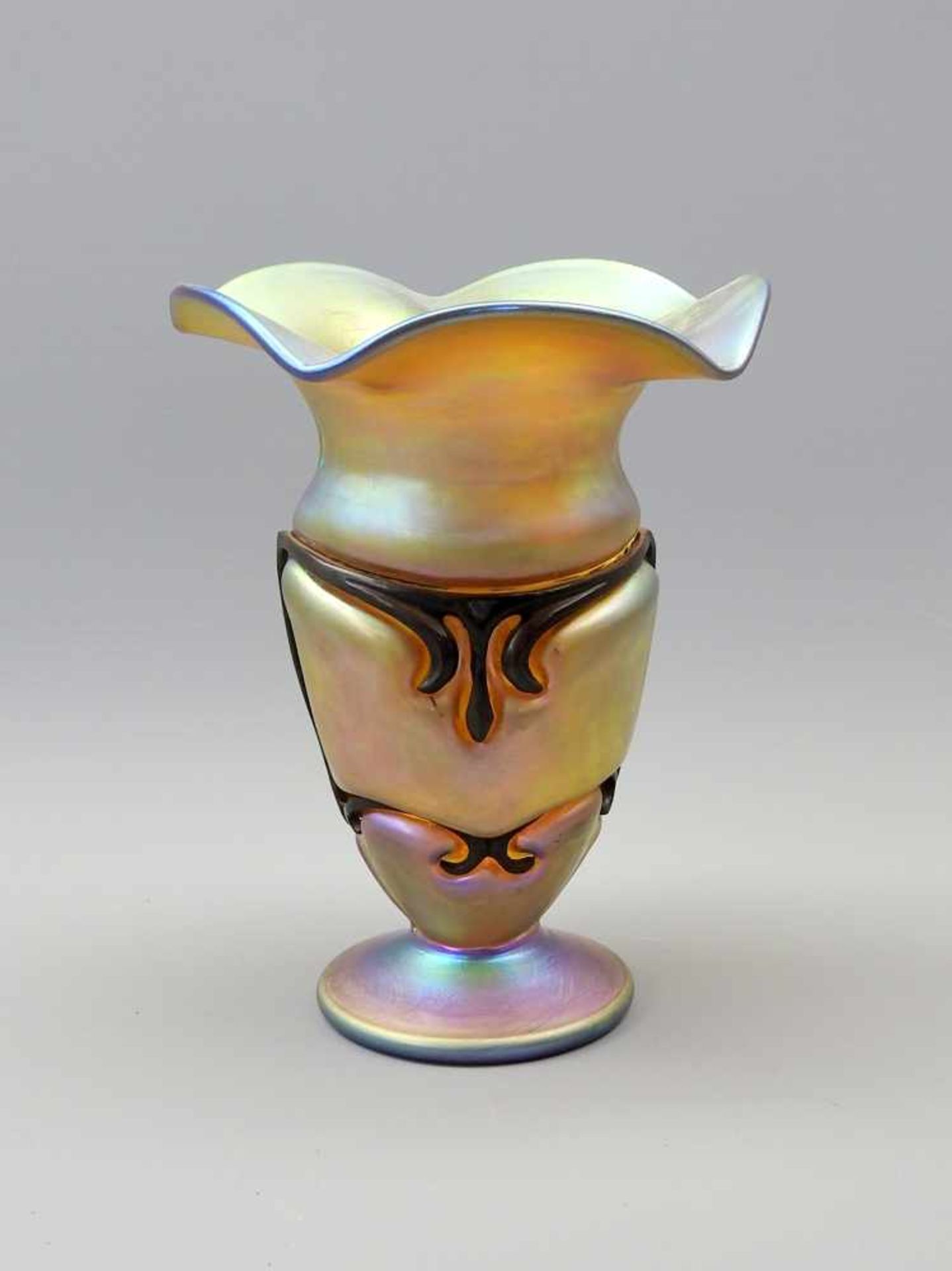 Tiffany Favrile, Vase mit BronzemonturGoldenes Favrile-Glas mit blauen, violetten und türkisfarbenen