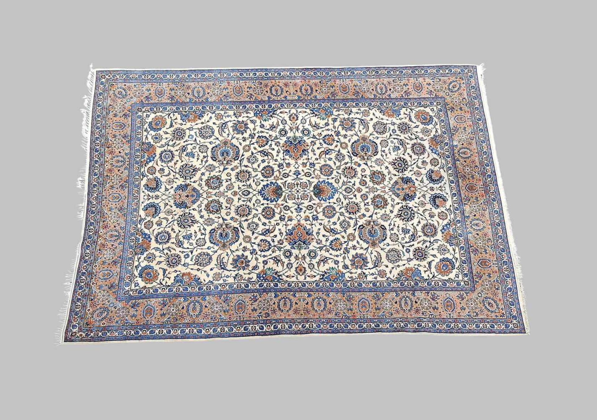 Isfahan TeppichIsfahan Teppich in sehr schöner Farbe. H x B ca. 382 x 265 cm- - -23.00 % buyer's