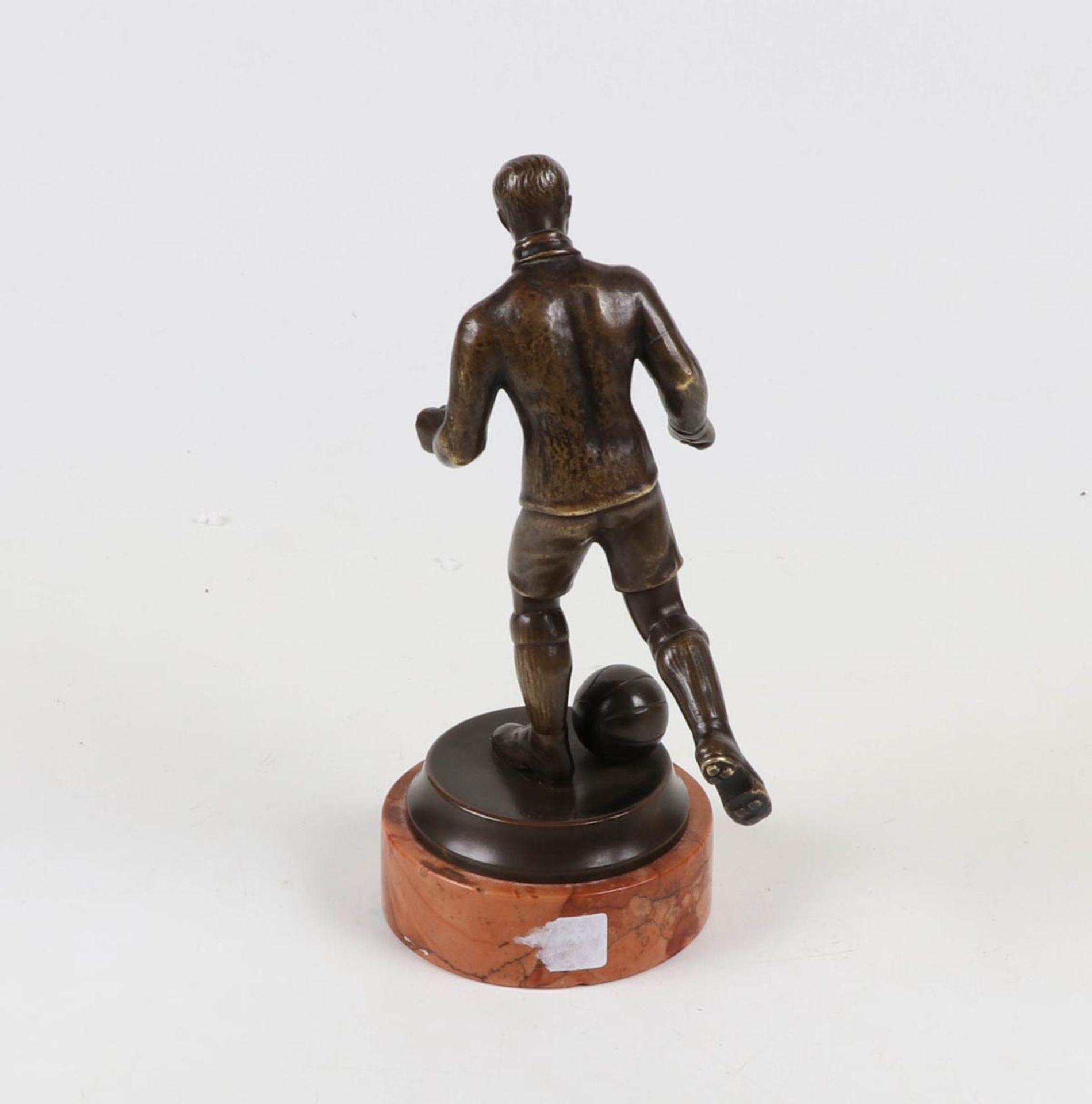 Prof. Tuch, (Pseudonym Bruno Zach)1891 Schytmoyr/Ukr. - 1945 Wien.Fußballspieler. Bronze, - Image 2 of 2