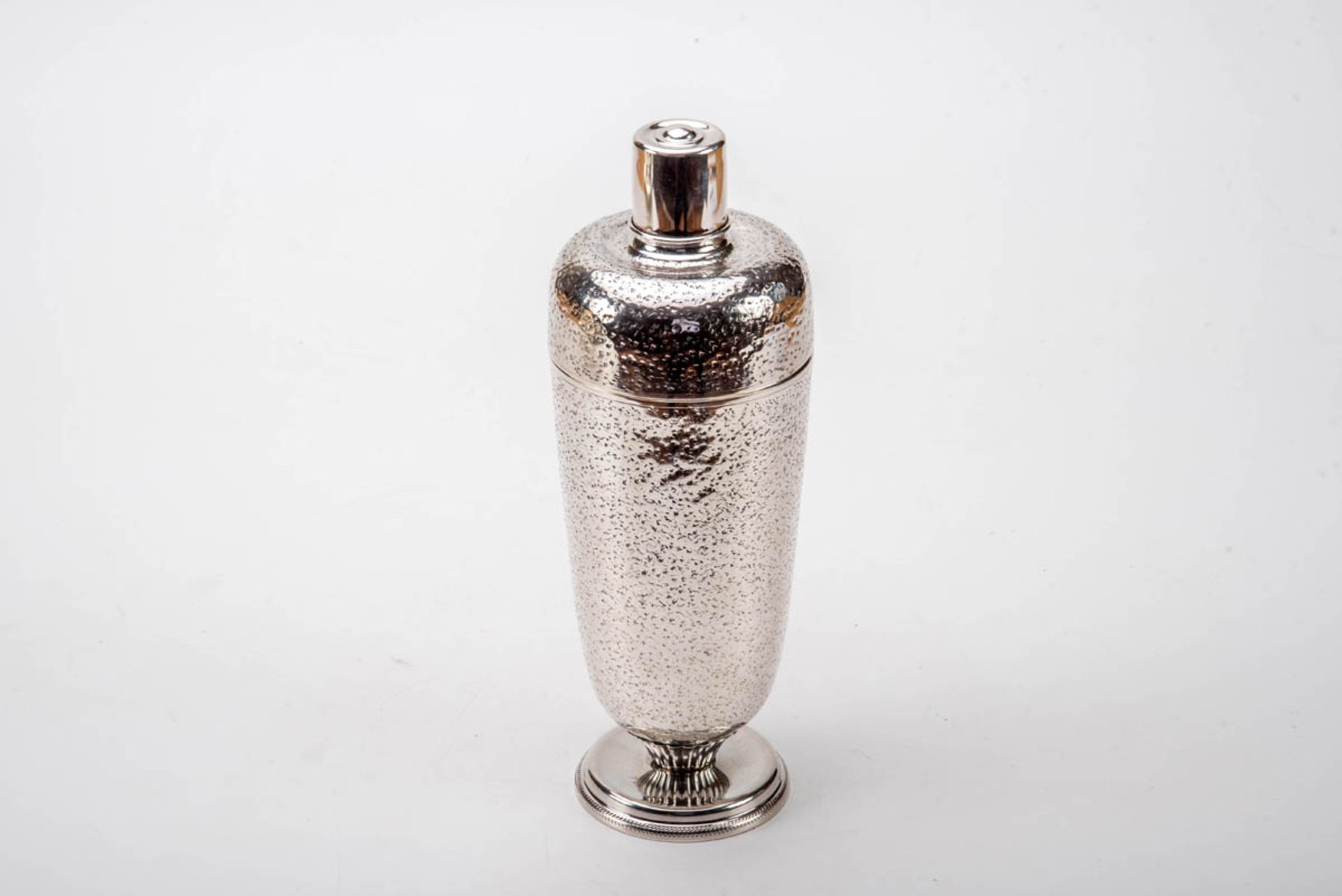 Cocktail Shaker, Art Déco um 1930800er Silber. Runder schlichter Fuß, hoher schlanker Korpus sich - Bild 2 aus 2