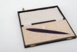 Brieföffner, wohl Österreich um 1920Silber, flache spitzovale Form, beiderseitig mit violetten